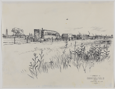 30130 Gezicht op de noodwoningen van oude autobussen aan de Gageldijk te Utrecht, uit het noorden.